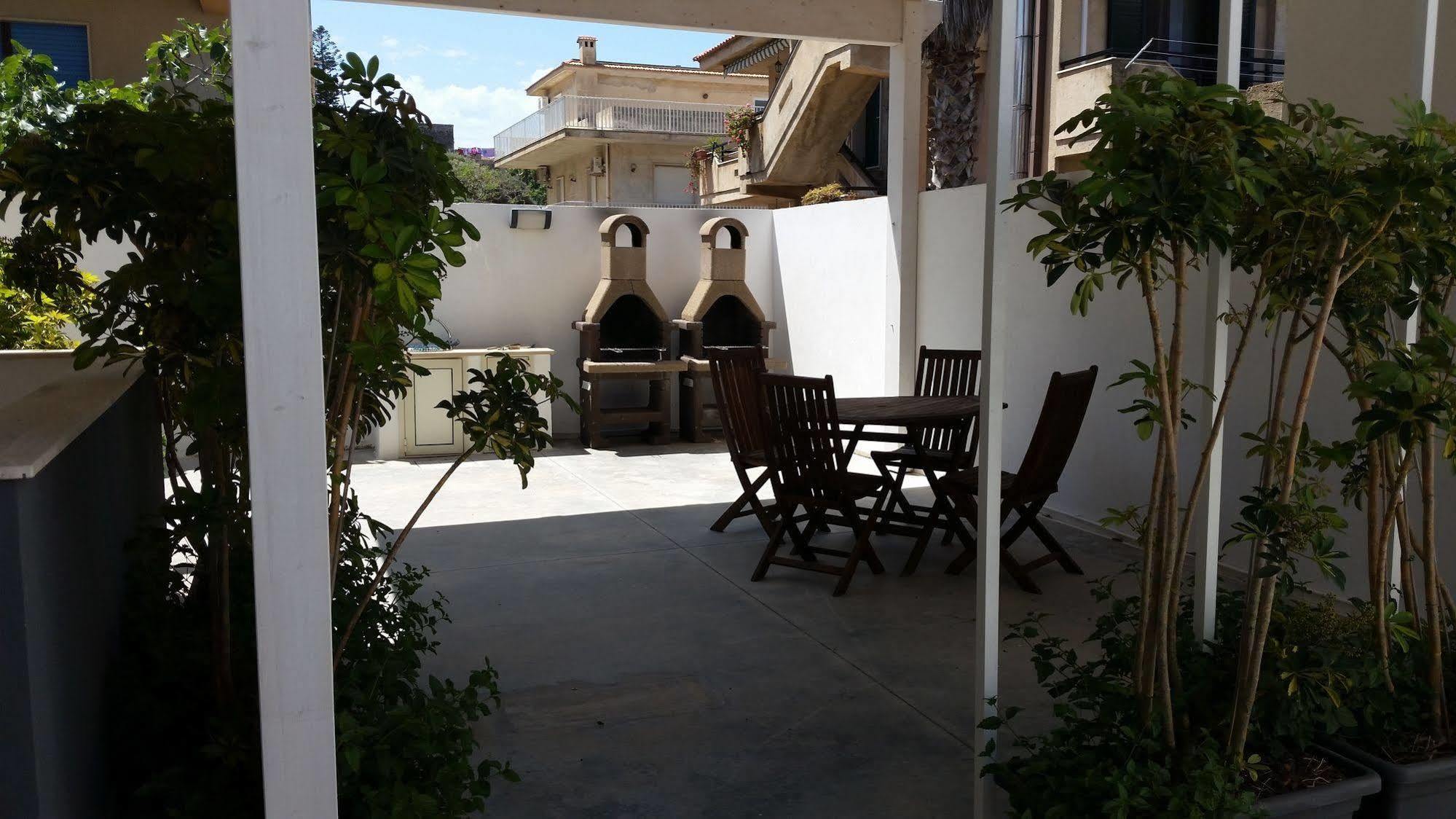 Cava dʼAliga Mareinsicilia: Appartamenti Larica מראה חיצוני תמונה